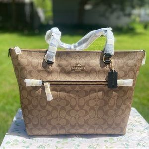 Coach Tote